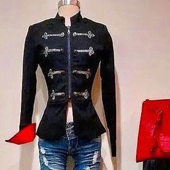 💥STUNNING!💥 Military Peplum Blazer in Black & Metallic Silver